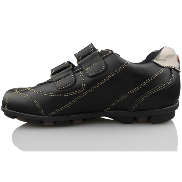 PABLOSKY DEPORTIVA CHICO TORELLO color NEGRO