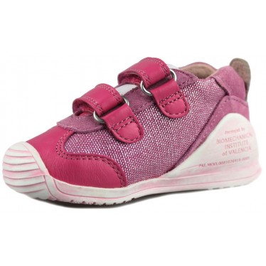 BIOMECANICS ZAPATO PUNTERA REFORZADA color FUCSIA